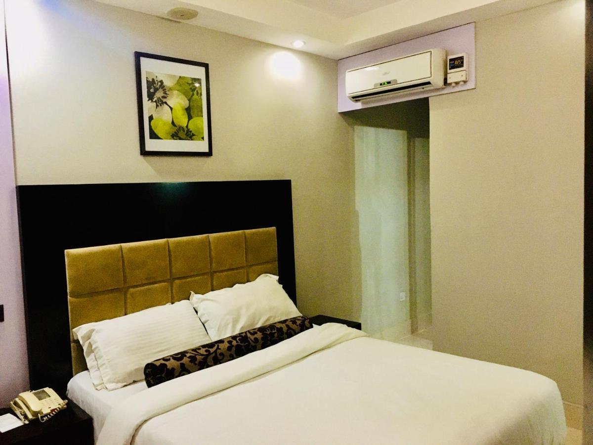 BW Starfire Hotel Ikeja Ngoại thất bức ảnh