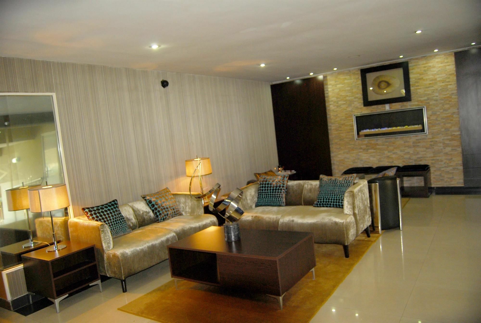 BW Starfire Hotel Ikeja Ngoại thất bức ảnh